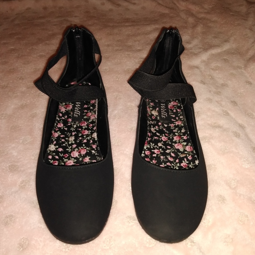Women's SZ 10 Black Ballet Wrap Around Ankle Flats